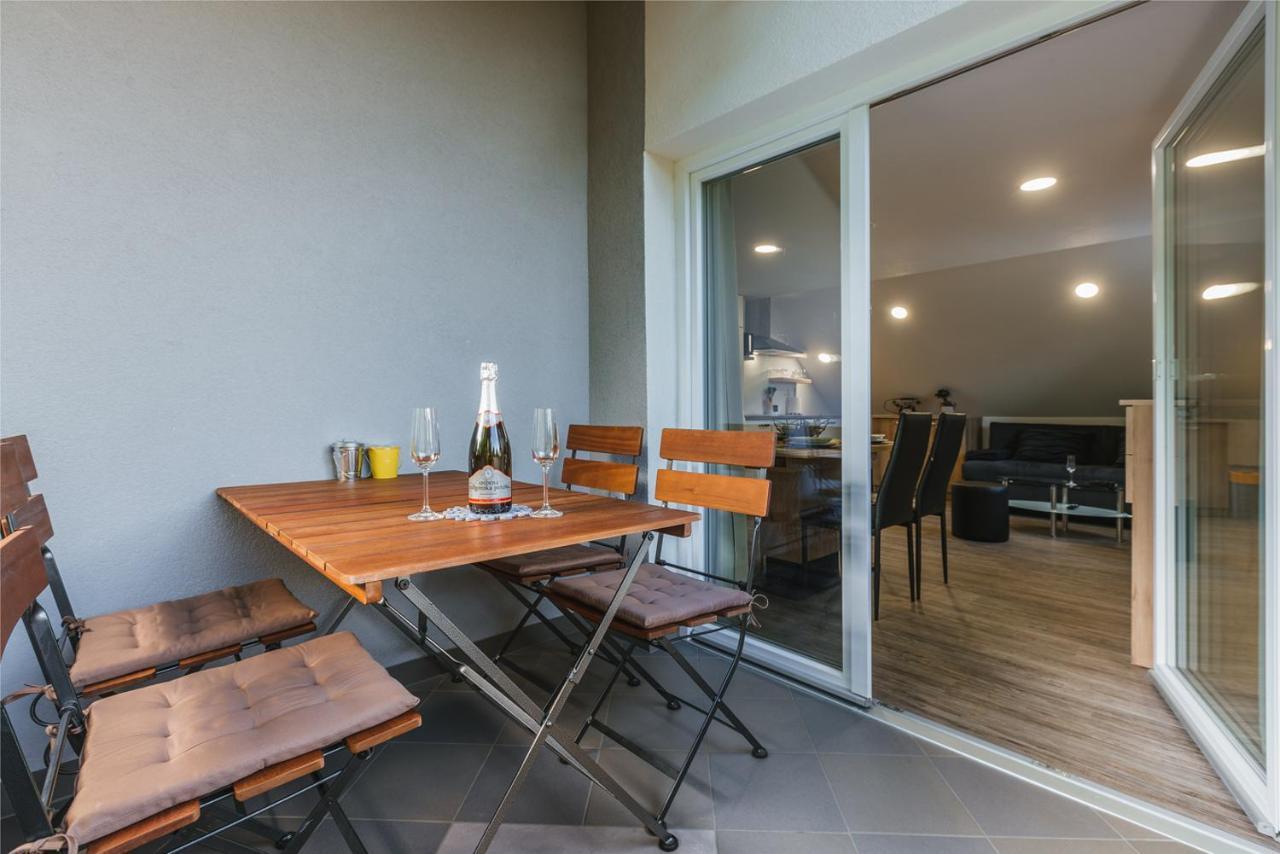 Blue Door - Studio Apartment Lesce  Exterior photo