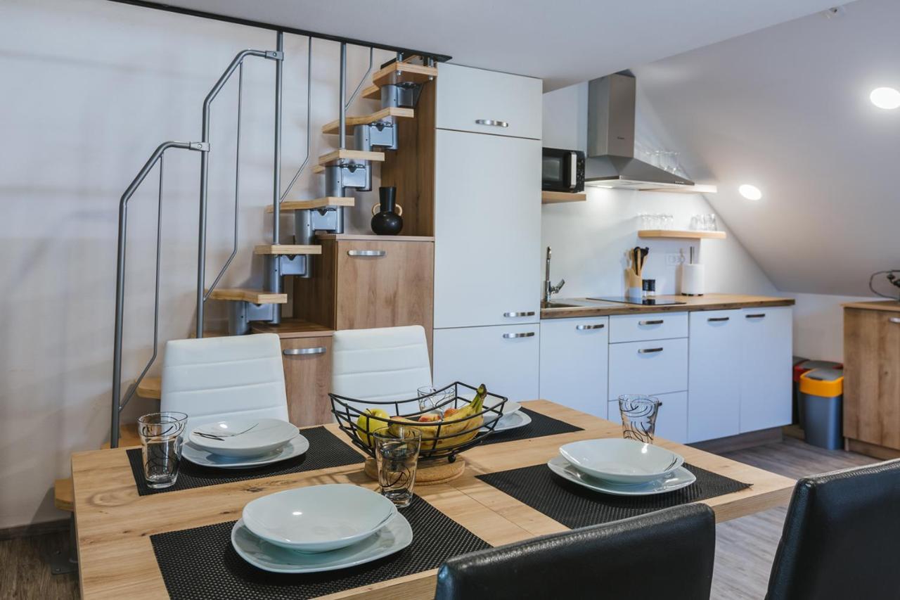 Blue Door - Studio Apartment Lesce  Exterior photo